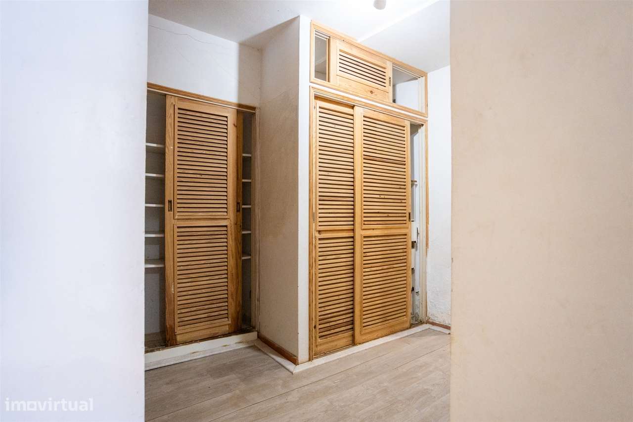 Moradia histórica T6 com piscina e anexo – centro de Salvaterra de Mag-35