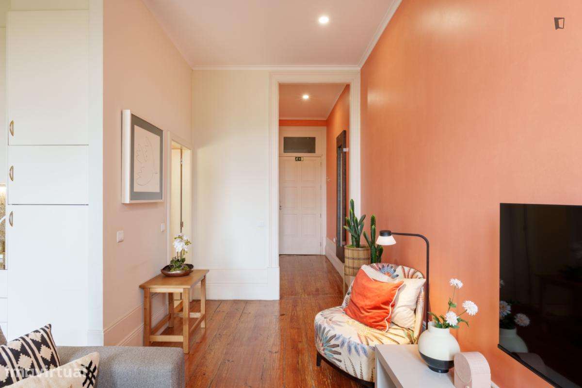 Apartamento com 1 quartos - localizado em Cedofeita Porto - Grande imagem: 2/9