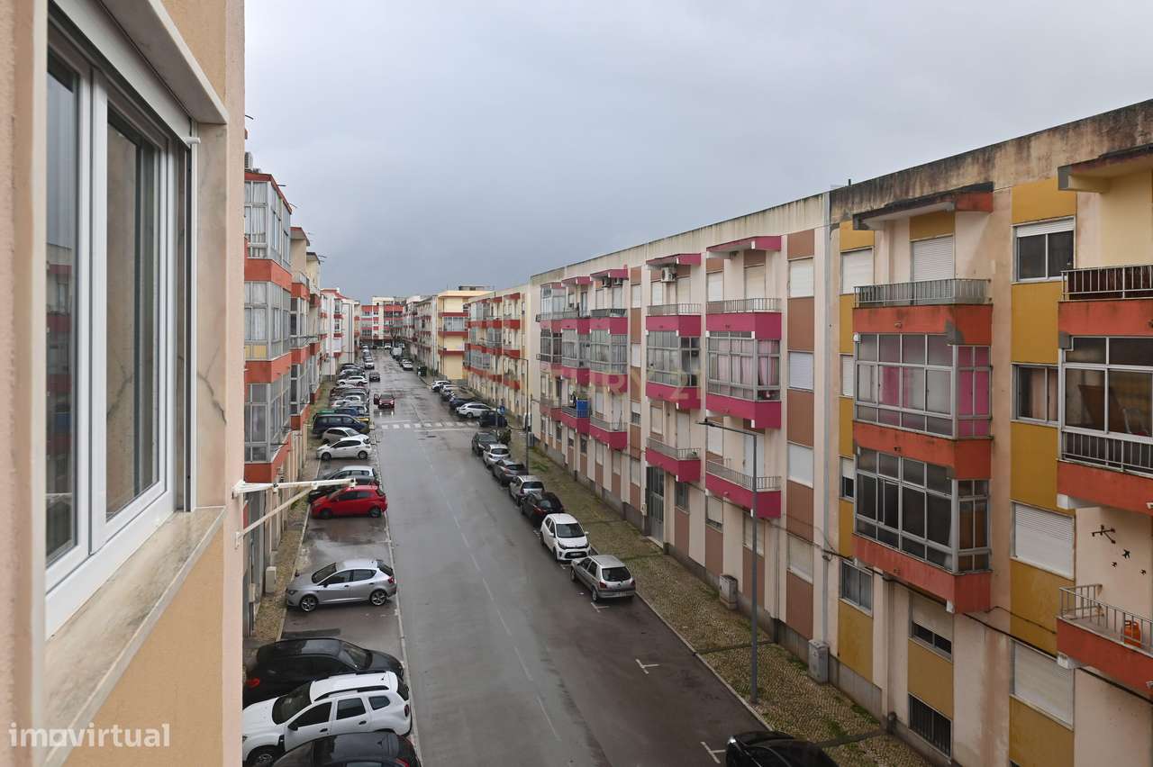 Apartamento Renovado T2 em Pinhal Novo-19