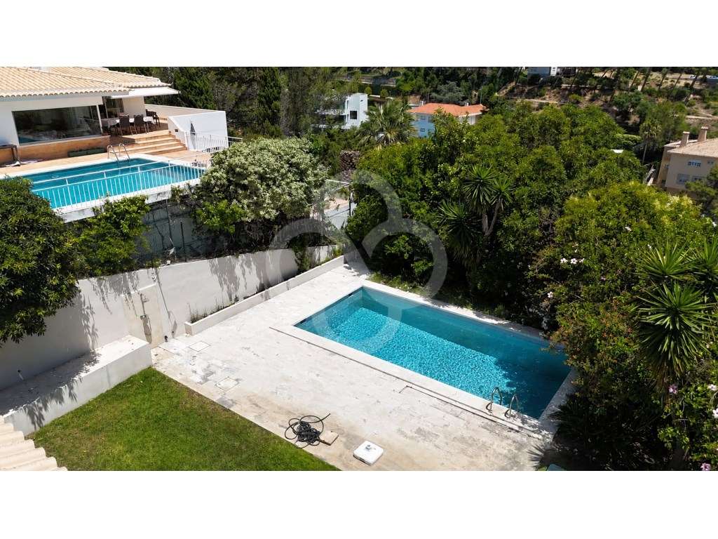 Moradia T6 Isolada no Estoril com piscina e garagem mais espaços ve...-30