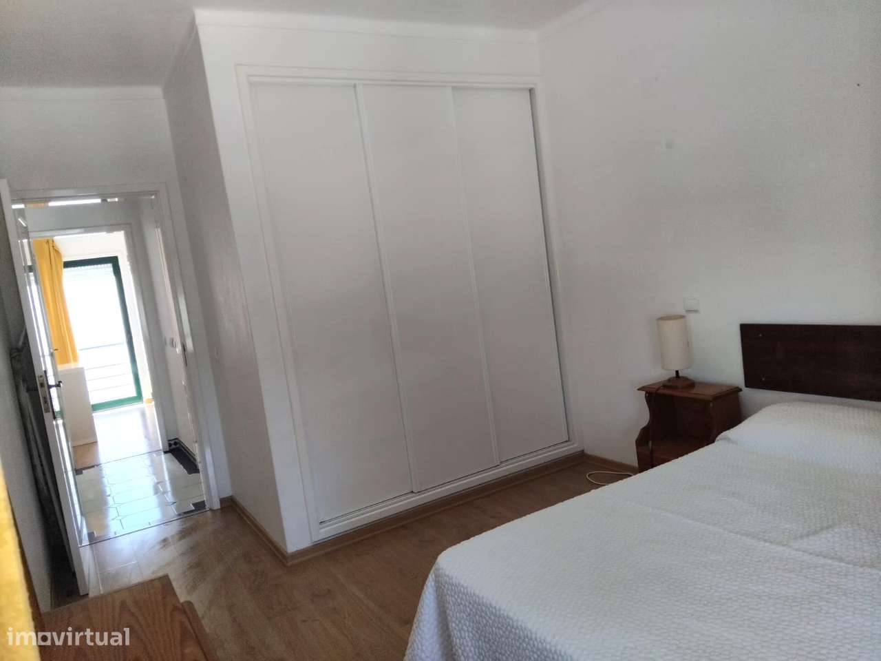 Exclusivo T2 com vista mar na Meia Praia-14