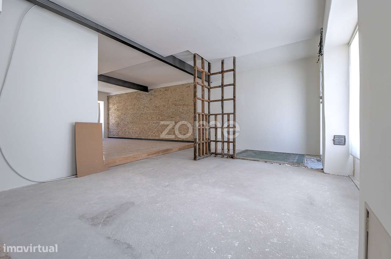 Loja 130m², estrategicamente localizado na Rua de Alcântara - Grande imagem: 4/24