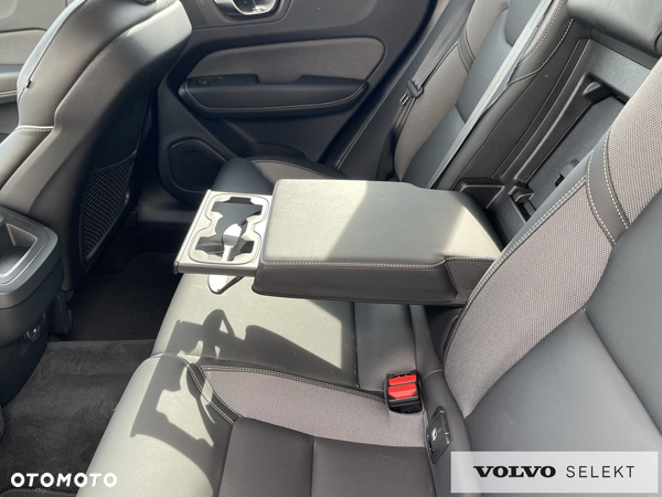 Volvo XC 60 - 30