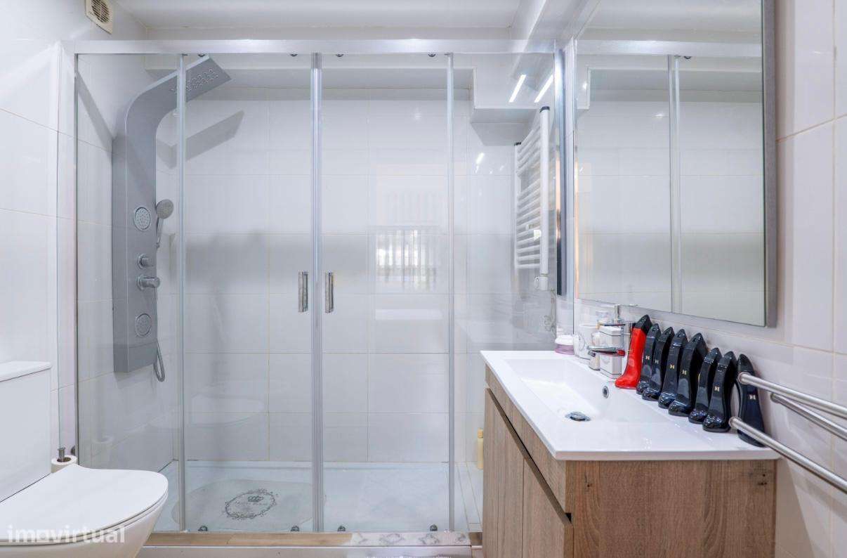 Apartamento T3 Renovado no coração de Matosinhos-28