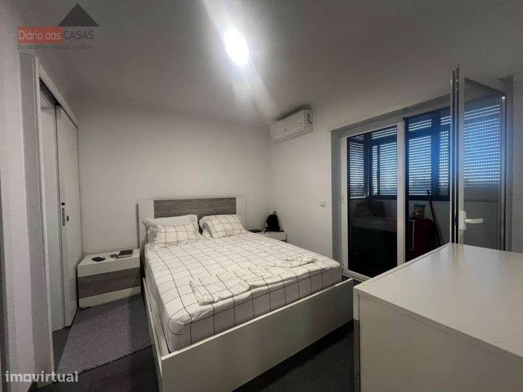 T1 totalmente remodelado com varanda e vista para a Mata do Choupal...-5