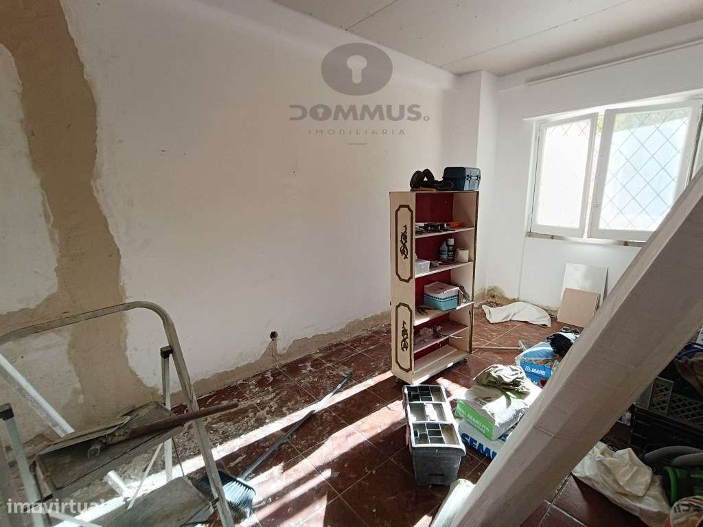 Apartamento T1 na Reboleira totalmente remodelado com terraço-15