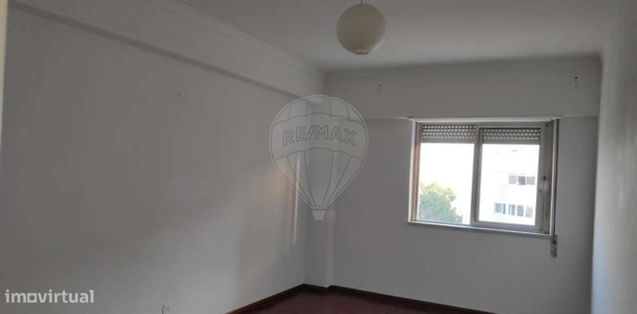 Apartamento T1 para venda - Grande imagem: 2/4