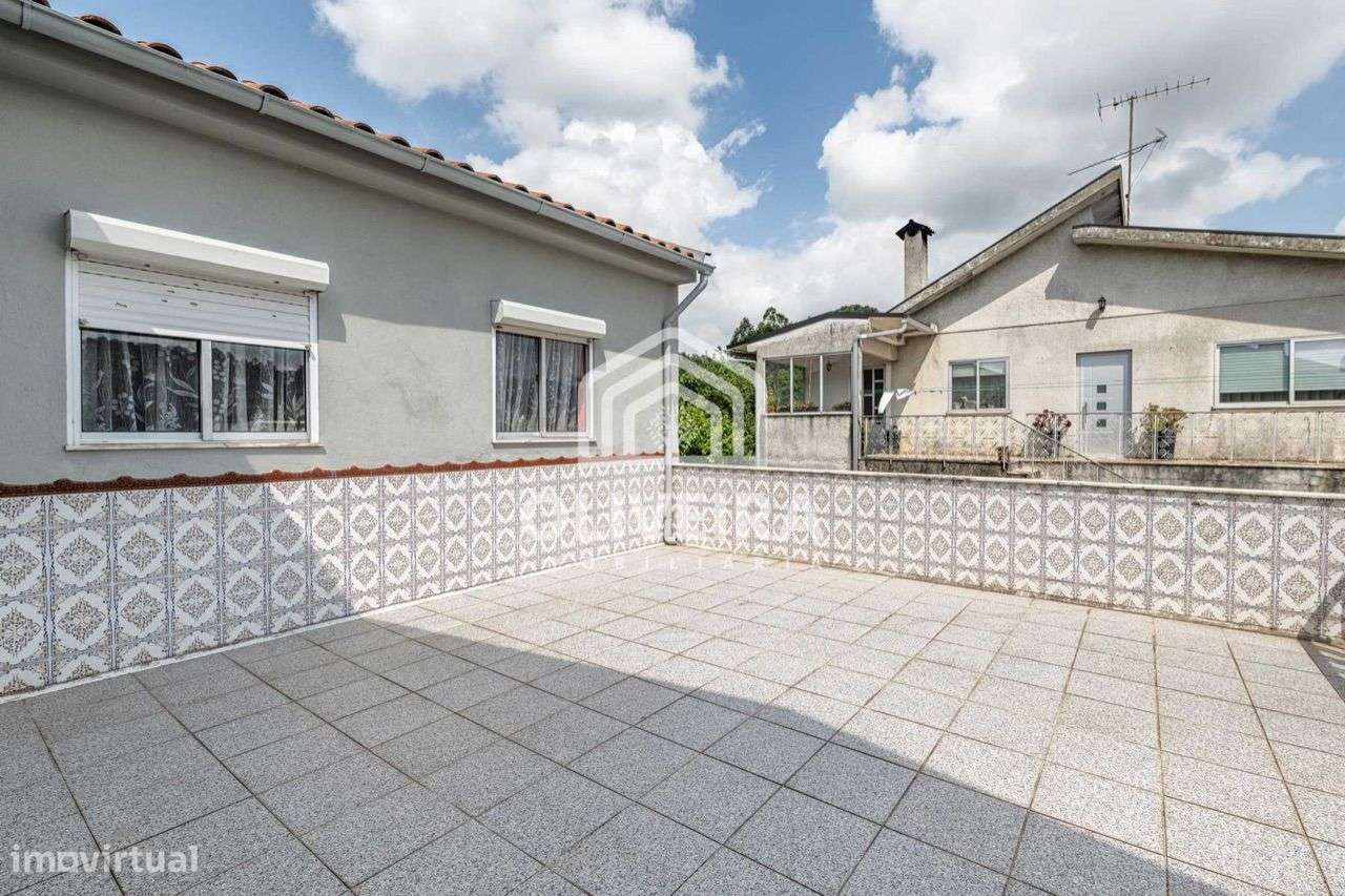 Moradia com Habitação e Comércio-33