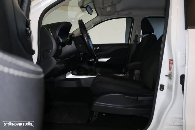 Nissan Navara 2.3 dCi CD 4WD N-Connecta - 13