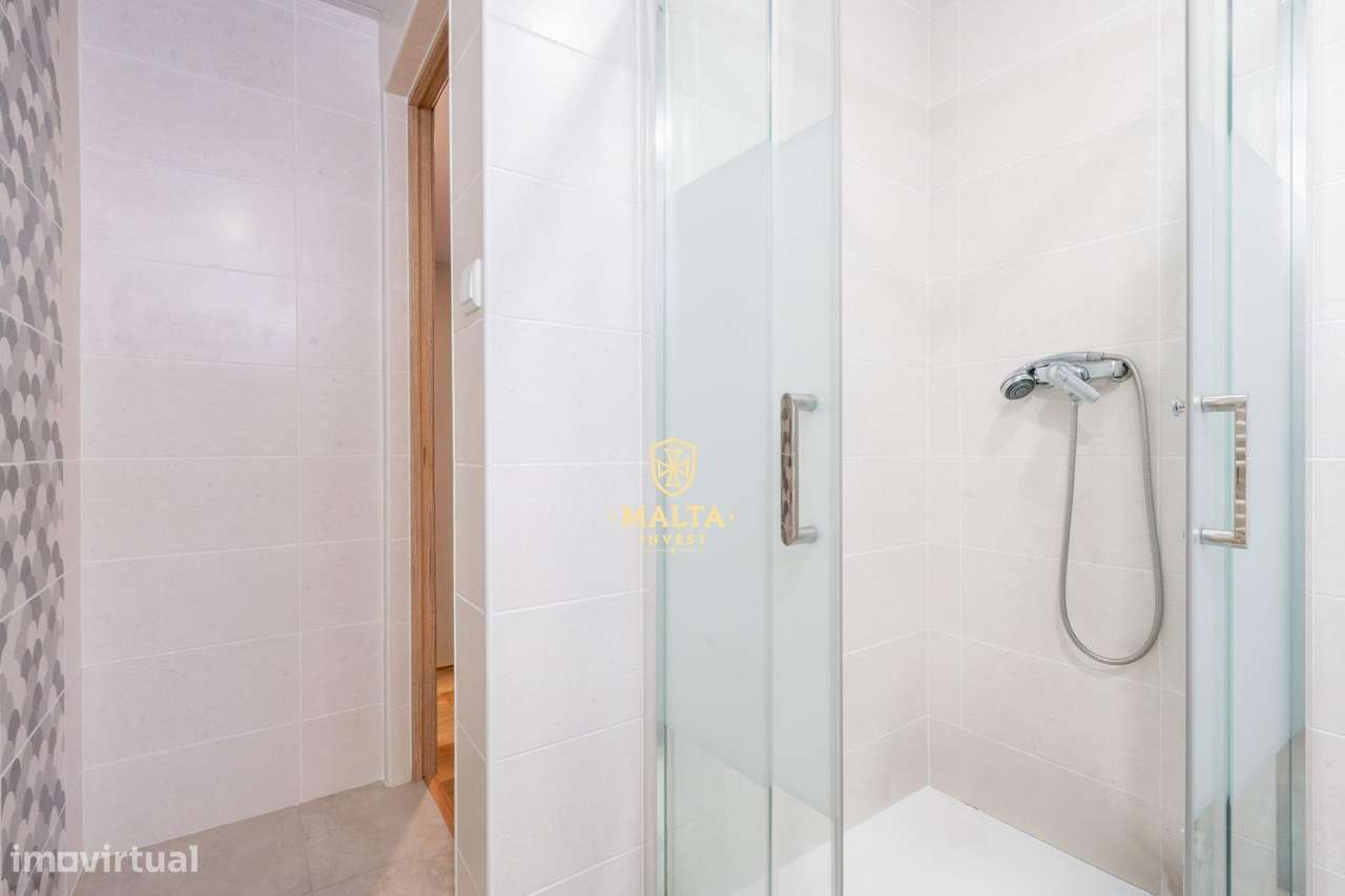 Moradia Bifamiliar com 3 Pisos no Centro de Fão – Esposende-22