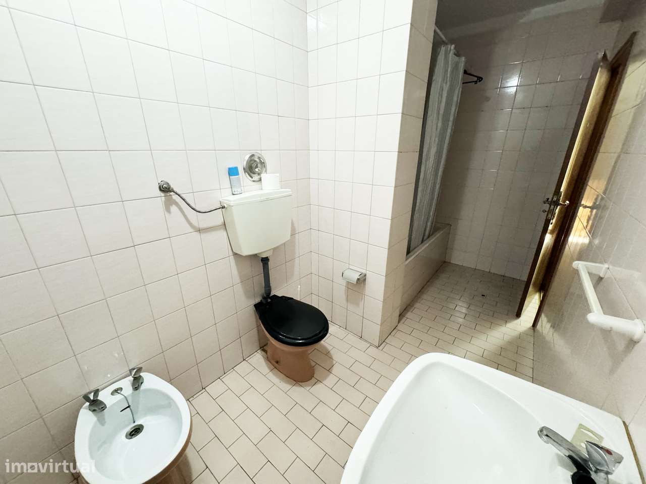 Apartamento T2 na Avenida Doutor Renato Araújo-15