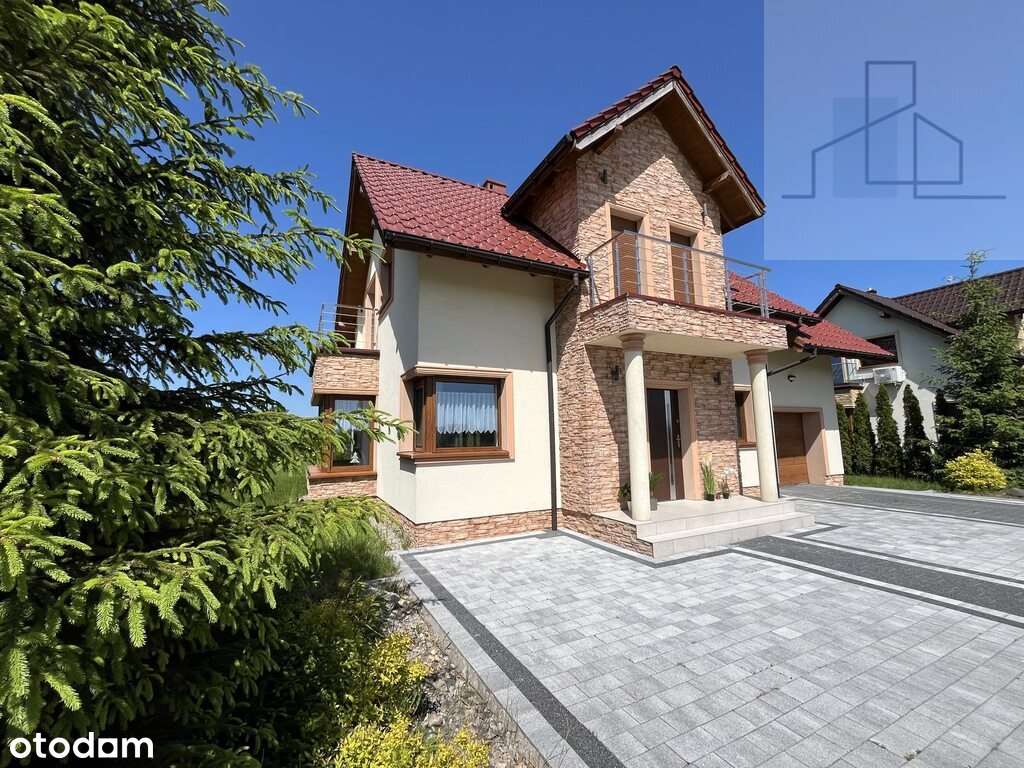 Wykończony/ Wolnostojący/4 duże sypialnie i salon!