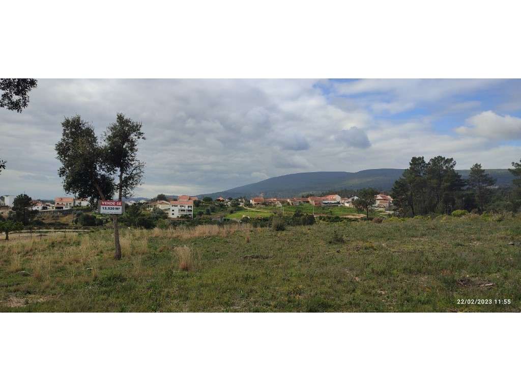 Terreno com área de quase 14.000m2, localizado em zona agradável e ... - Grande imagem: 3/10