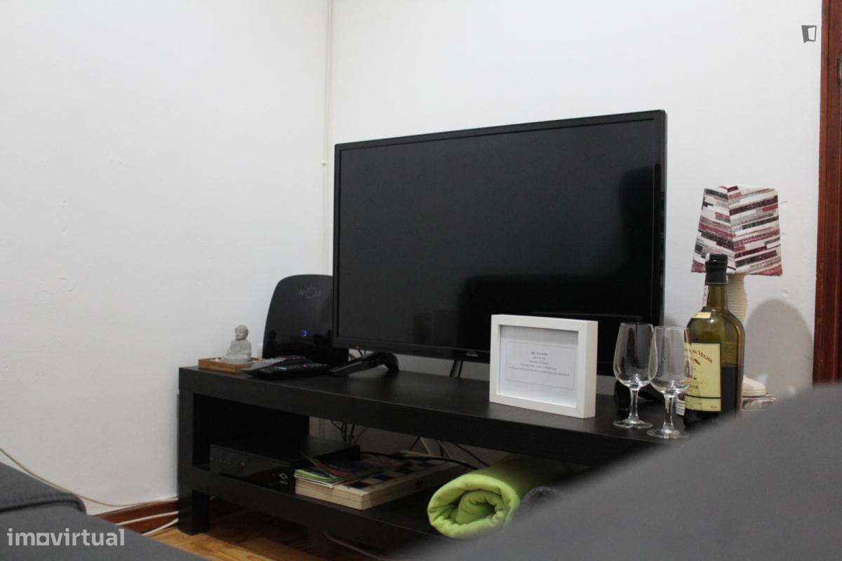 Quarto - localizado em Santa Marinha Porto - Grande imagem: 4/8