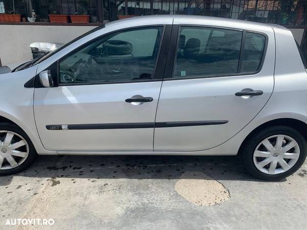 Dezmembram Renault Clio 3 1,5dci euro 3 - 3