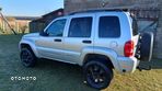 Jeep Liberty 3.7 4x4 - 8