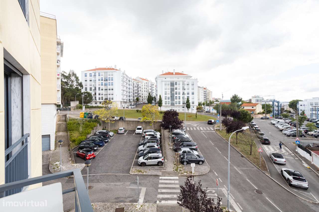 Apartamento T3 com 163 m², Box e Arrecadação-13