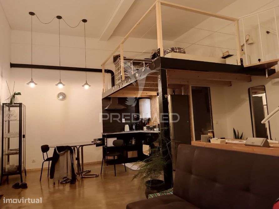 Moradia com 5 estudios quintal e terraço centro Olhao - Grande imagem: 4/36