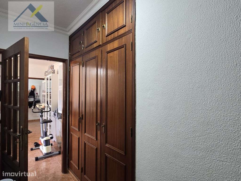 Apartamento T2 com Arrecadação no Vale do Cobro em Setúbal-8