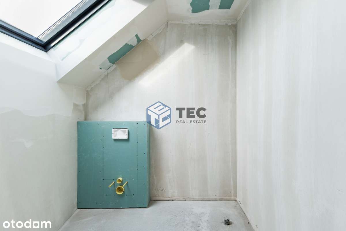 Dom wolnostojący z własnym lasem i działką 10 arów-16