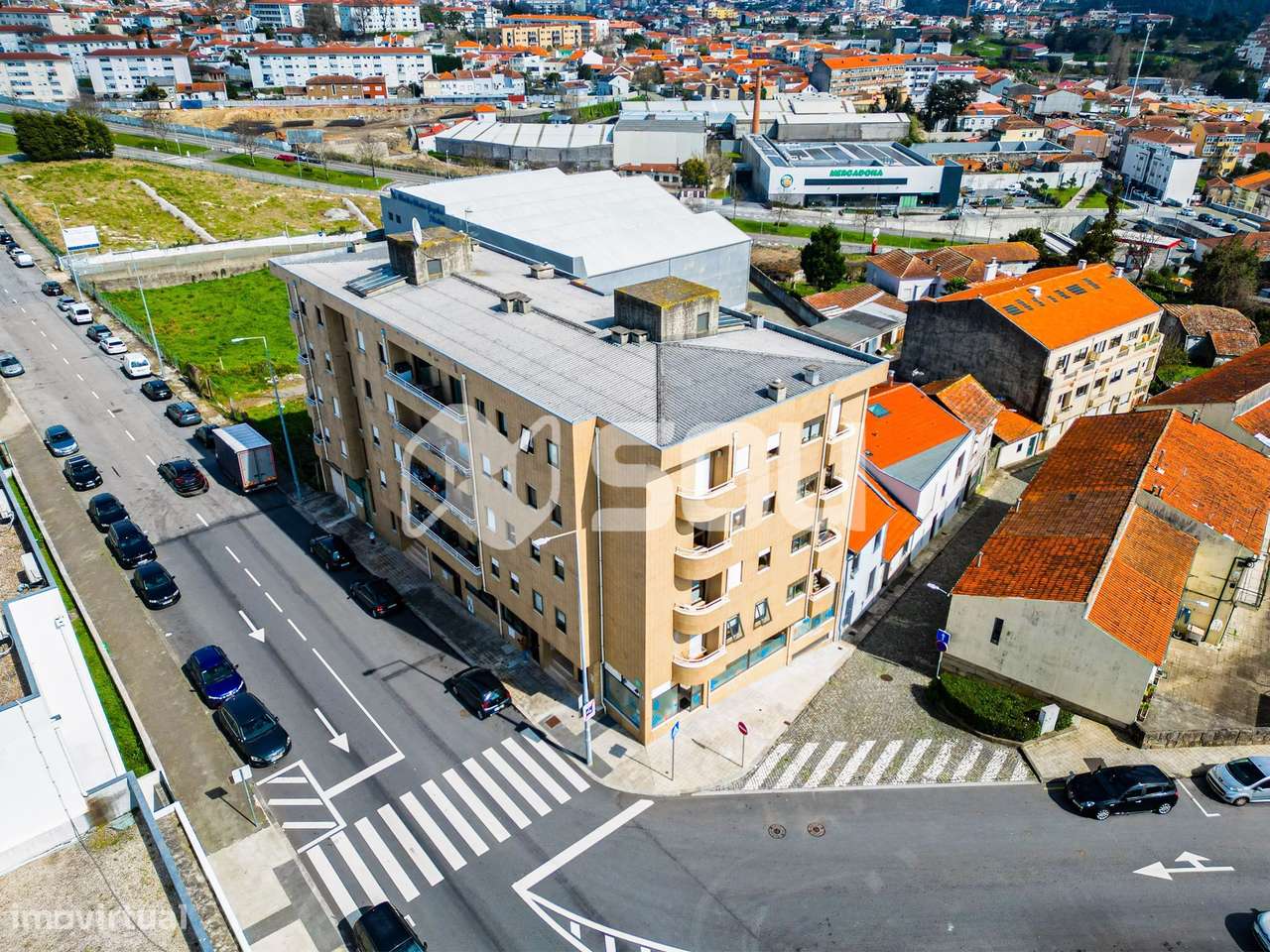 Apartamento T2 com terraço-16