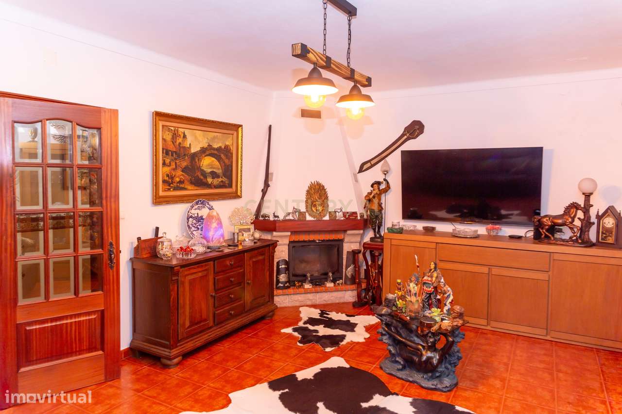 Charmosa Moradia T4 em Estremoz-6