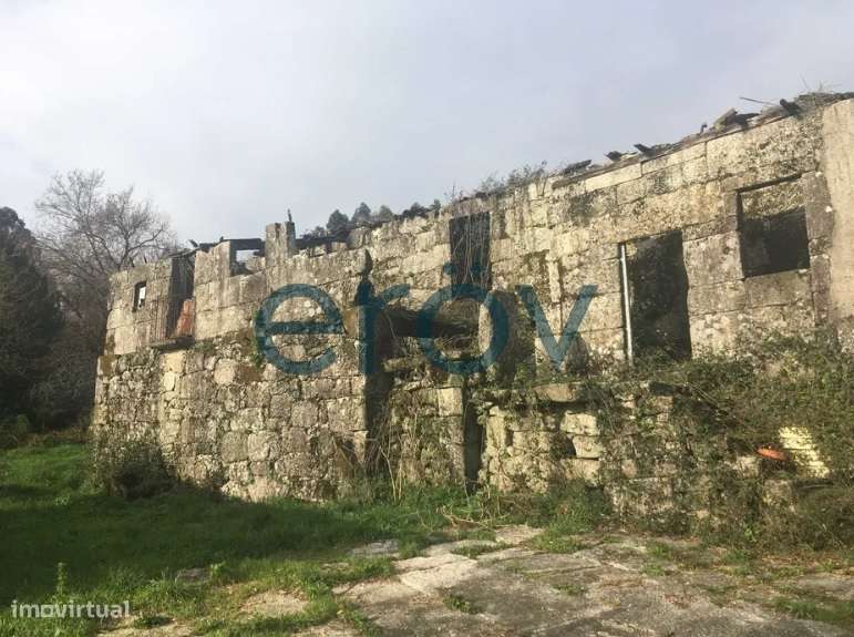 Quinta para restauro em Serzedelo - Póvoa de Lanhoso - Grande imagem: 4/8