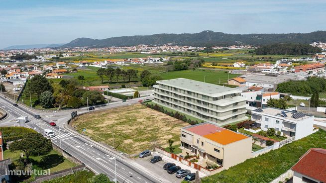 Apartamento T2 com Garagem – Novo, em Esposende-0