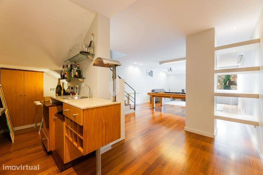 Moradia T4 em zona privilegiada de Nogueiró – conforto, elegância e vi-19