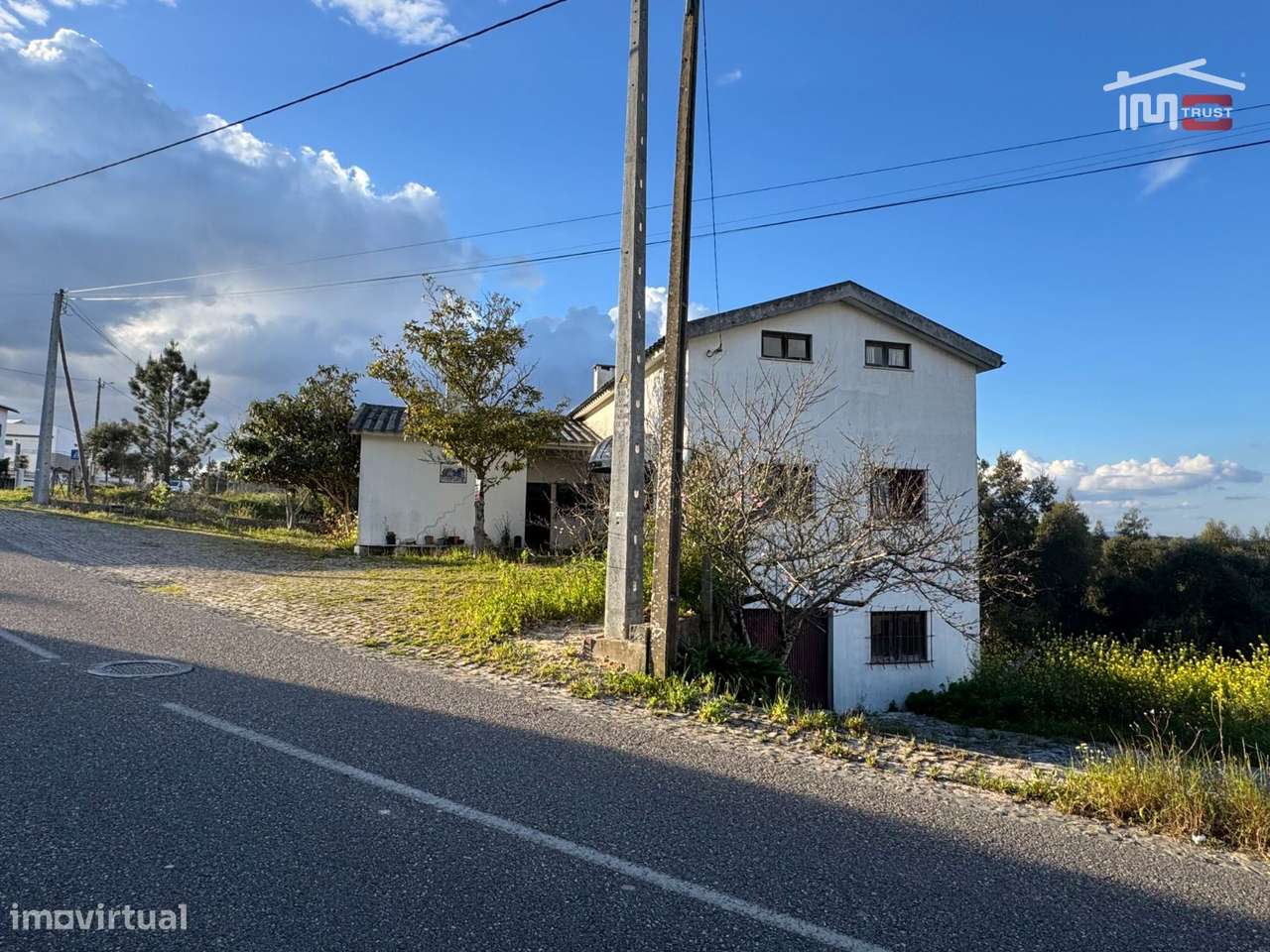 Moradia T3 para Habitação, Alojamento Local ou Comércio em Ourém - Grande imagem: 5/40