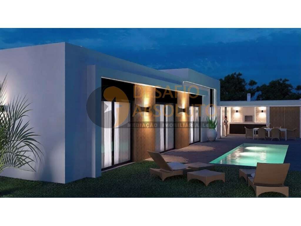 Moradia Isolada Térrea T4, com Piscina e Garagem. Azeitão-6