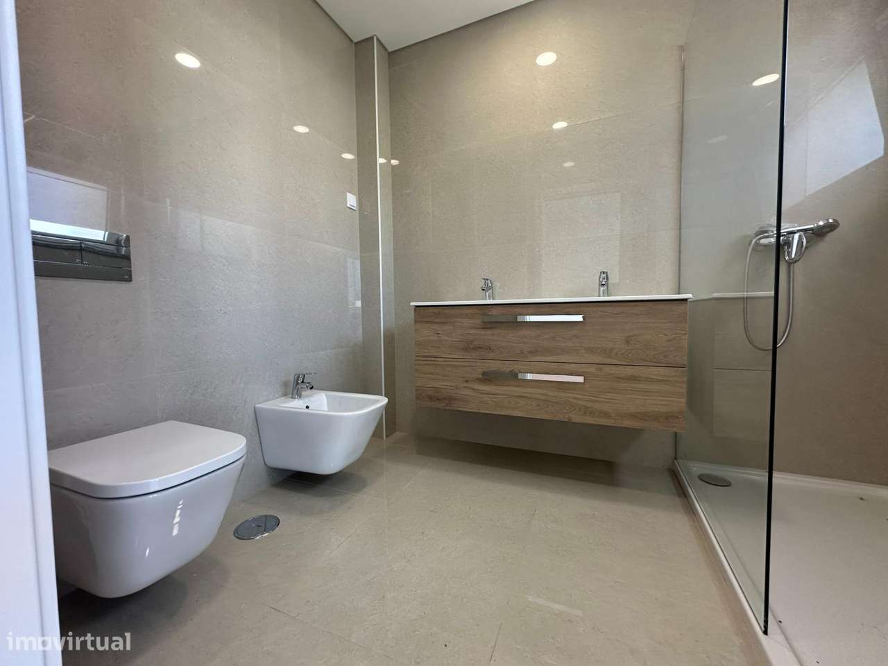 MORADIA T4 FERNAO FERRO-24