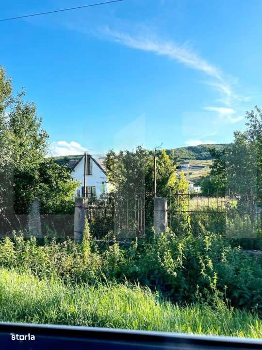 Teren intravilan 890 mp, situat in Chinteni,pentru constructia a 2 uni - Imagine principală: 2/2