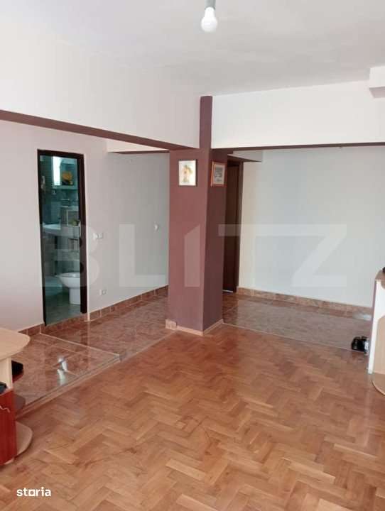 Apartament 4 camere ,decomandat, 90 mp , Micro 17 - Imagine principală: 2/12