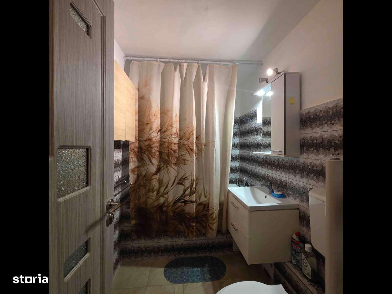 Apartament Decomandat Doua Camere Războieni Velenta-4