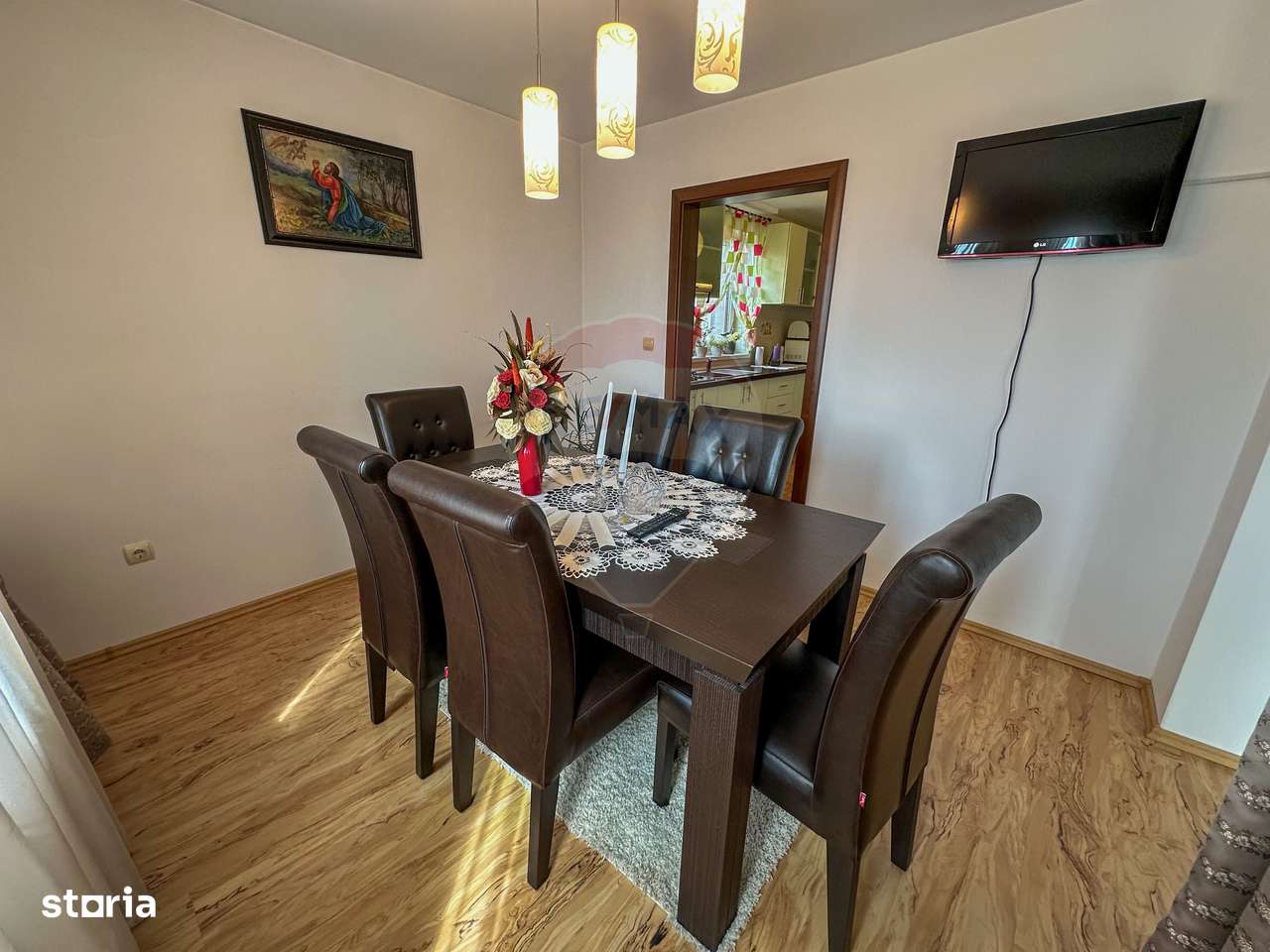 Vila de vanzare pe Str.Strugurilor/Terezian-16