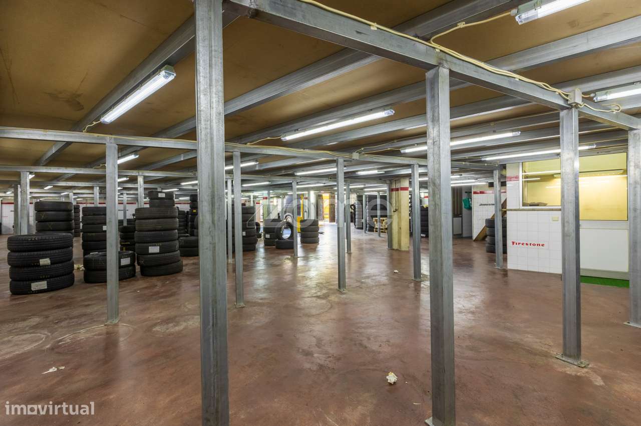 Armazém em Mesão Frio, Guimarães - Grande imagem: 5/19