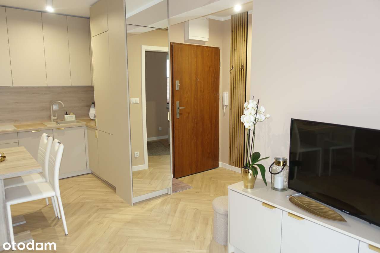 Nowoczesne 2-pokojowe mieszkanie z AGD i umeblowaniem – Os. Komes-2