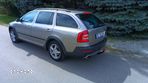 Skoda Octavia Scout 2.0 FSI - 6