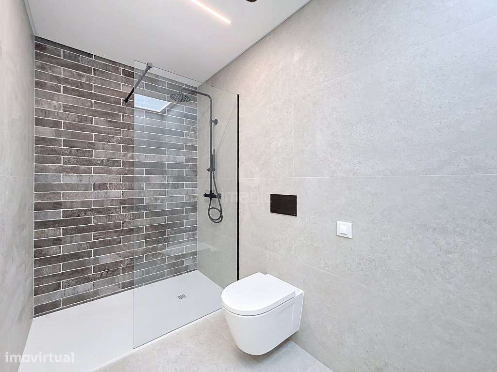 MORADIA T4 NOVA EM MAFRA.-24