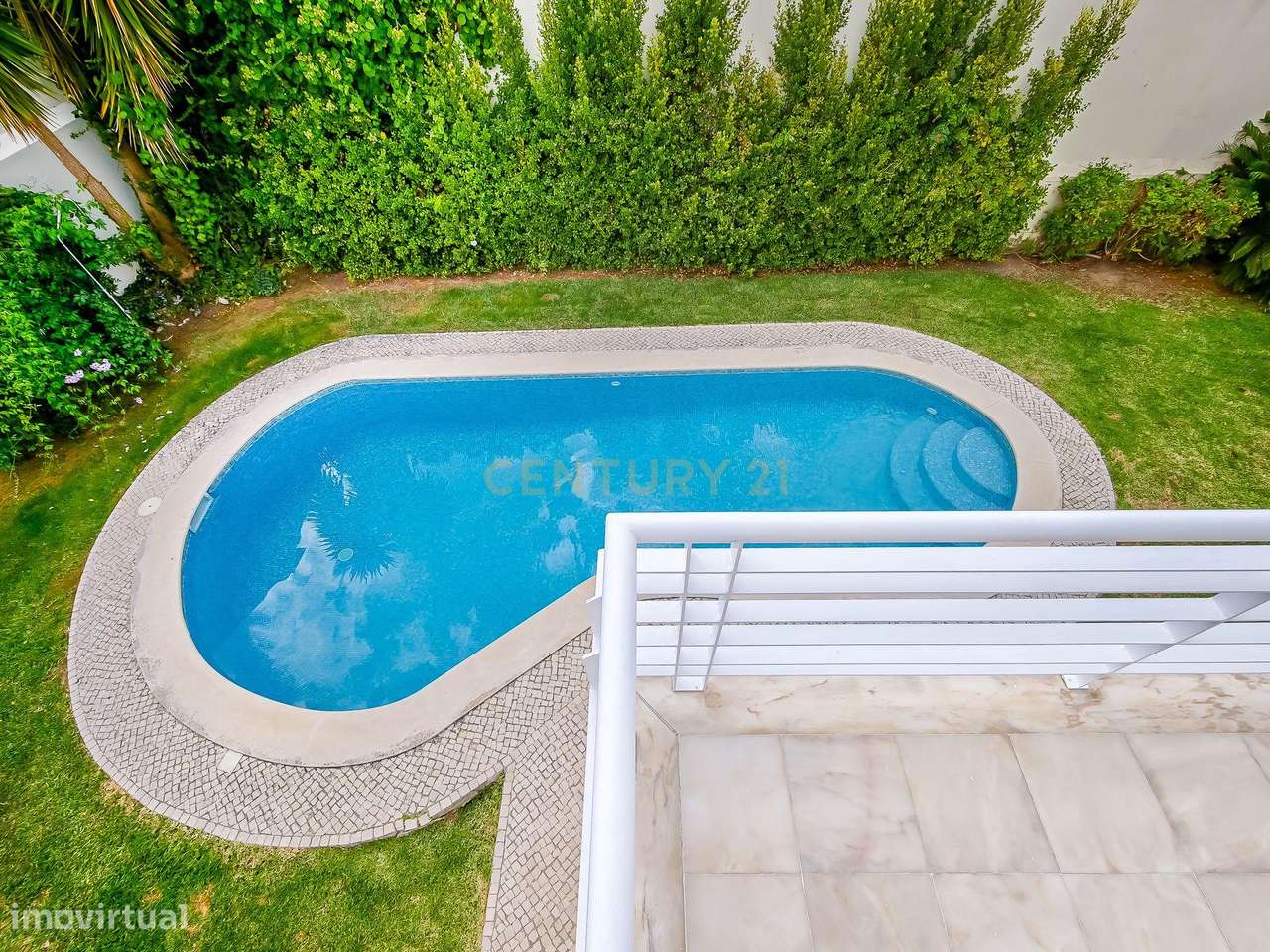 Moradia T5+1 com Piscina Privada a 8 Minutos a Pé do King's College |-29