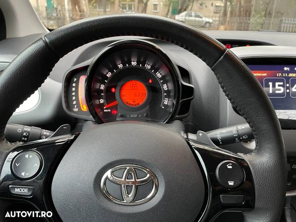 Toyota Aygo 1.0 VVY-I 5 usi MultiMode X-connect - 13