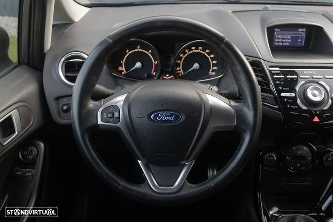 Ford Fiesta 1.5 TDCi STLine - 15