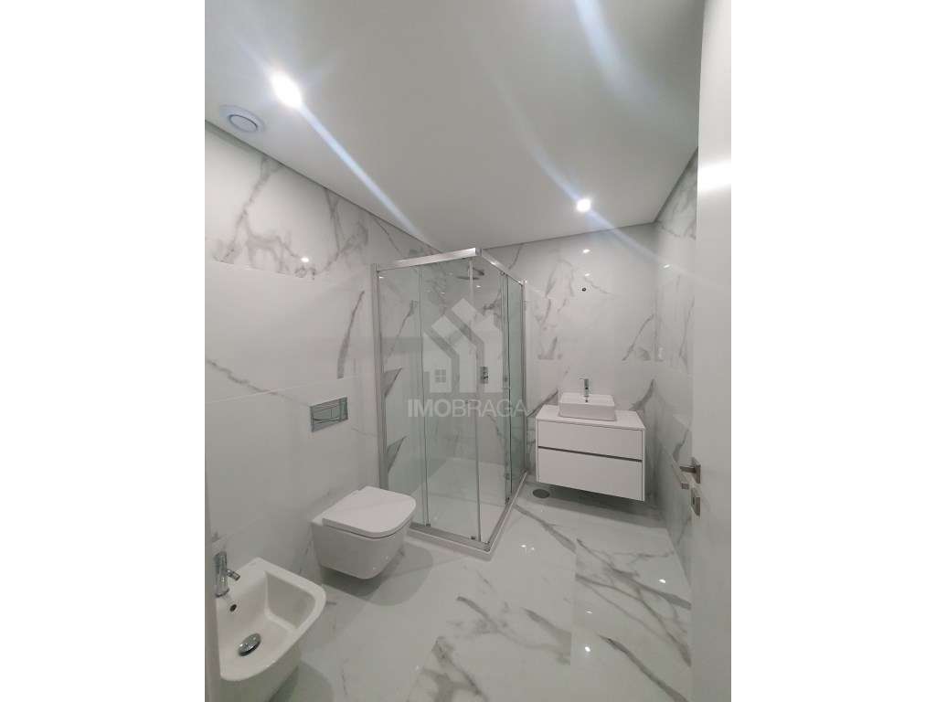 Apartamento T2, em São Vicente, Braga-13