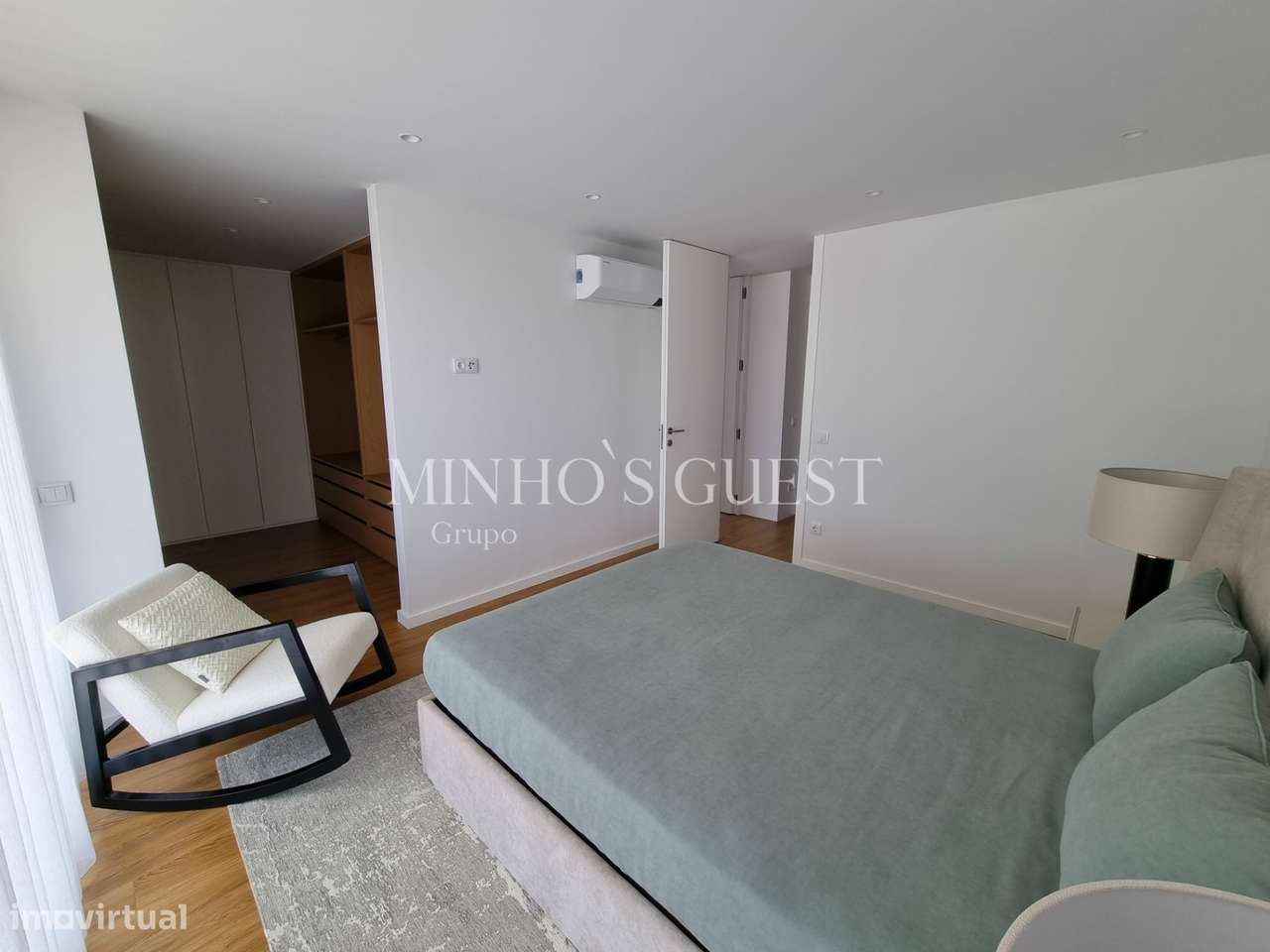 Moradia em Banda c/ 3 Suites e Logradouro - Braga - Grande imagem: 5/38