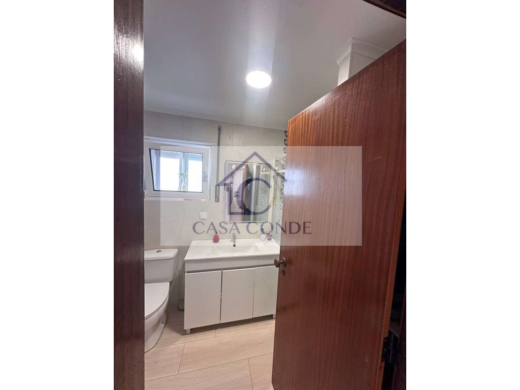 Apartamento T2 Totalmente Remodelado com Vista Privilegiada - Miratejo-7