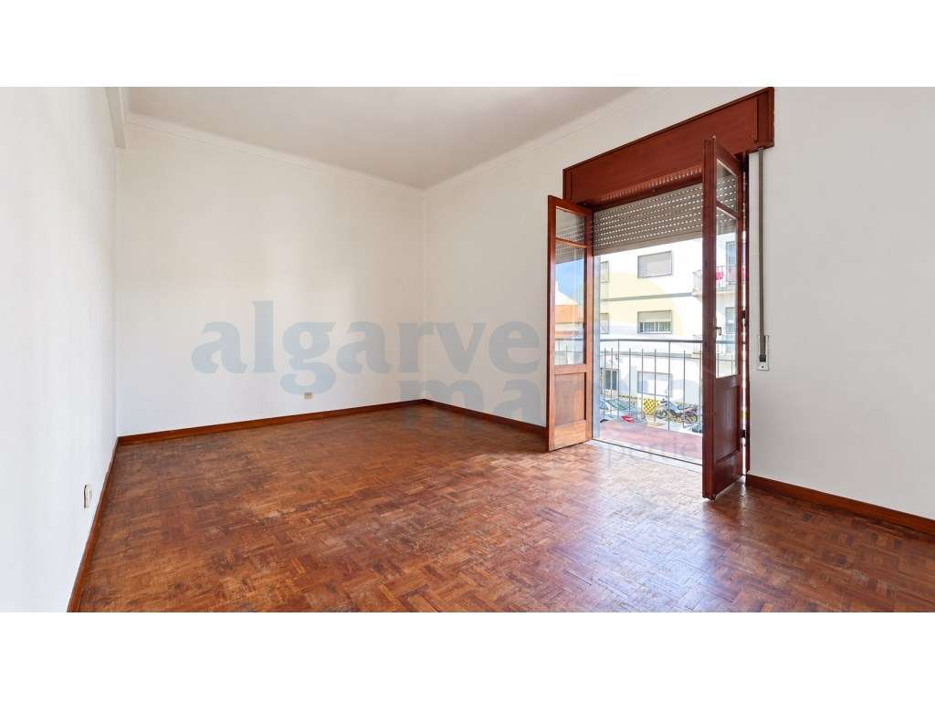 Apartamento T2 para Remodelar na Porta Nova - Tavira | Excelente Po...-13