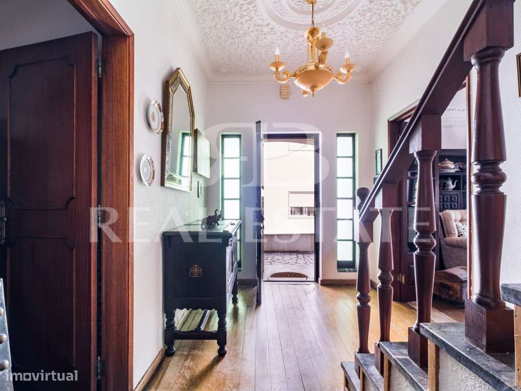 CASA T5 + JARDIM +VISTA + ADEGA + GARAGEM |ANEXO - V.N.AZEITÃO-13