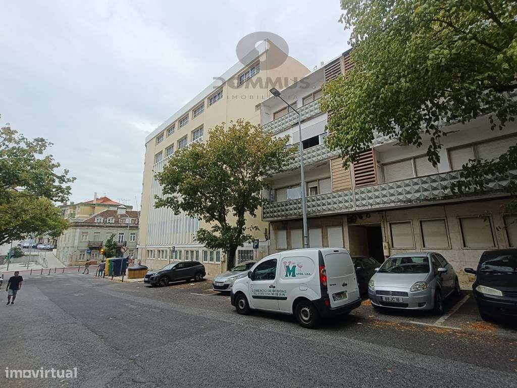 Apartamento T2+1 Remodelado com Logradouro na Falagueira-19