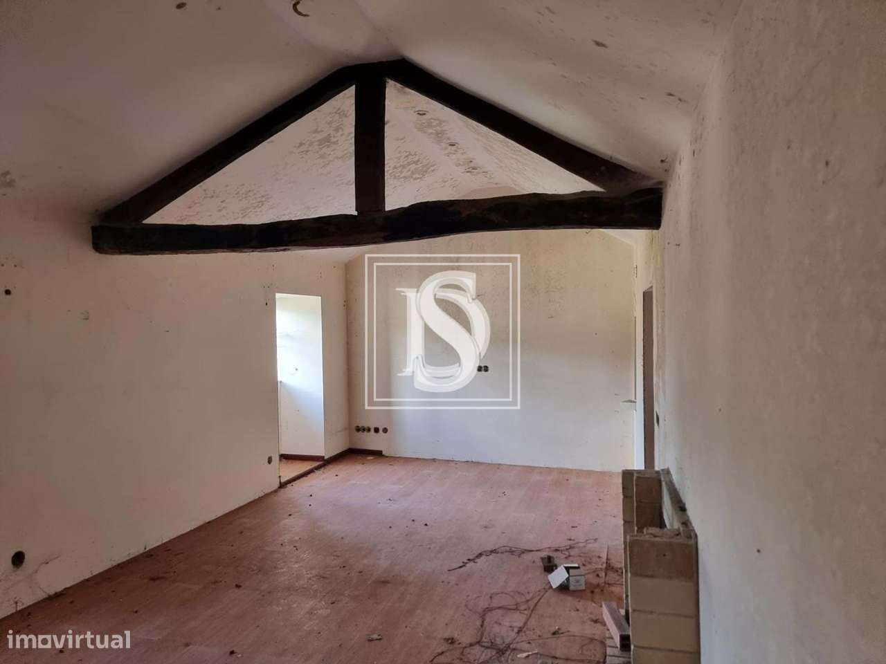 Moradia Isolada T3 em Parada do Bouro-11